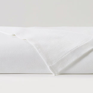 Carrara Coverlet & Shams